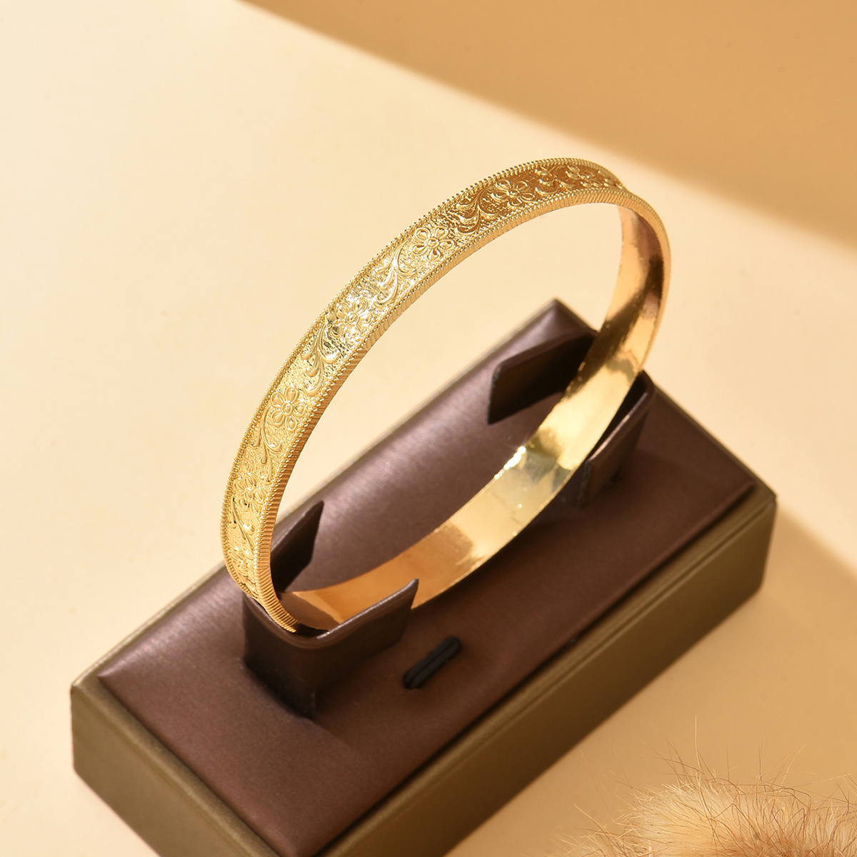 Men Accessories Wrist - Accessoire de main Golden Bride avec