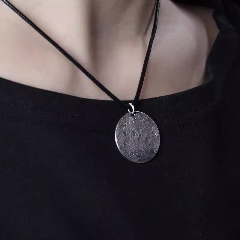 Pendentif lune de Style ethniq - Men Accessories Ethnic avis et prix