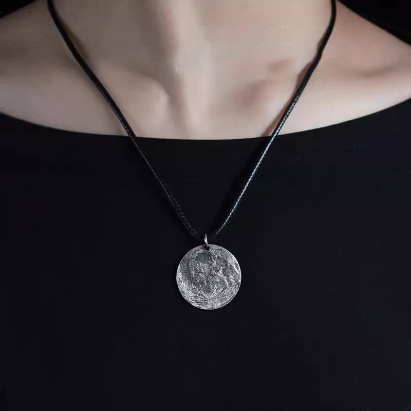 Pendentif lune de Style ethniq - Men Accessories Ethnic avis et prix